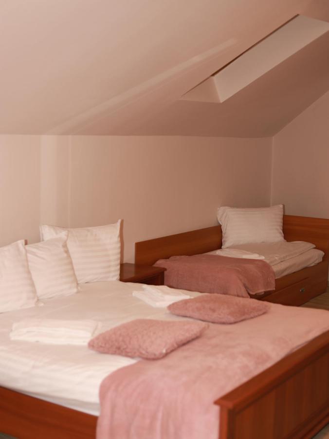 Hotel Pietrele Lui Solomon Braszów Zewnętrze zdjęcie