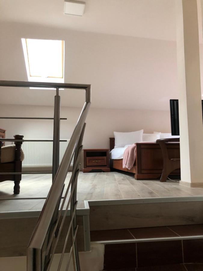 Hotel Pietrele Lui Solomon Braszów Zewnętrze zdjęcie