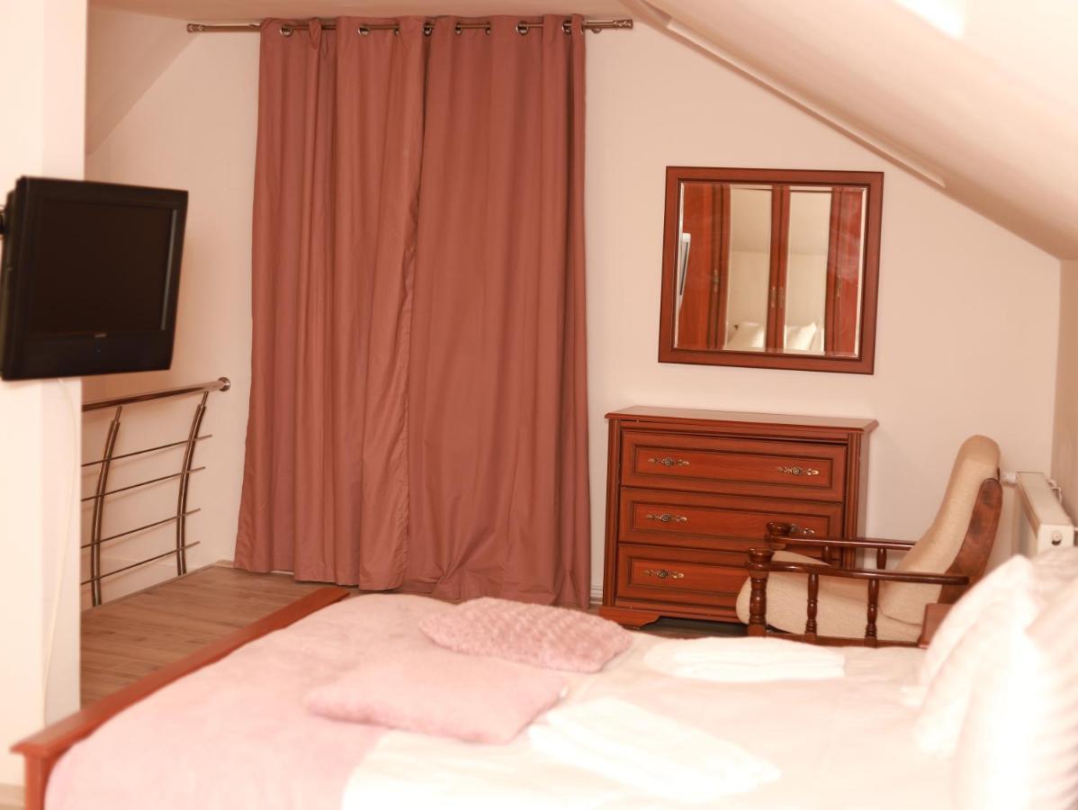 Hotel Pietrele Lui Solomon Braszów Zewnętrze zdjęcie