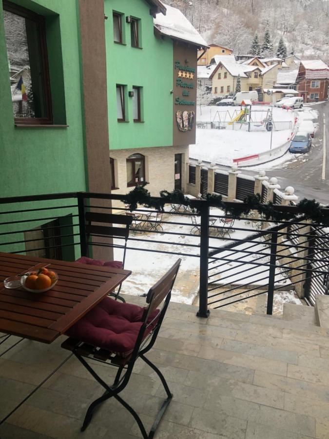 Hotel Pietrele Lui Solomon Braszów Zewnętrze zdjęcie