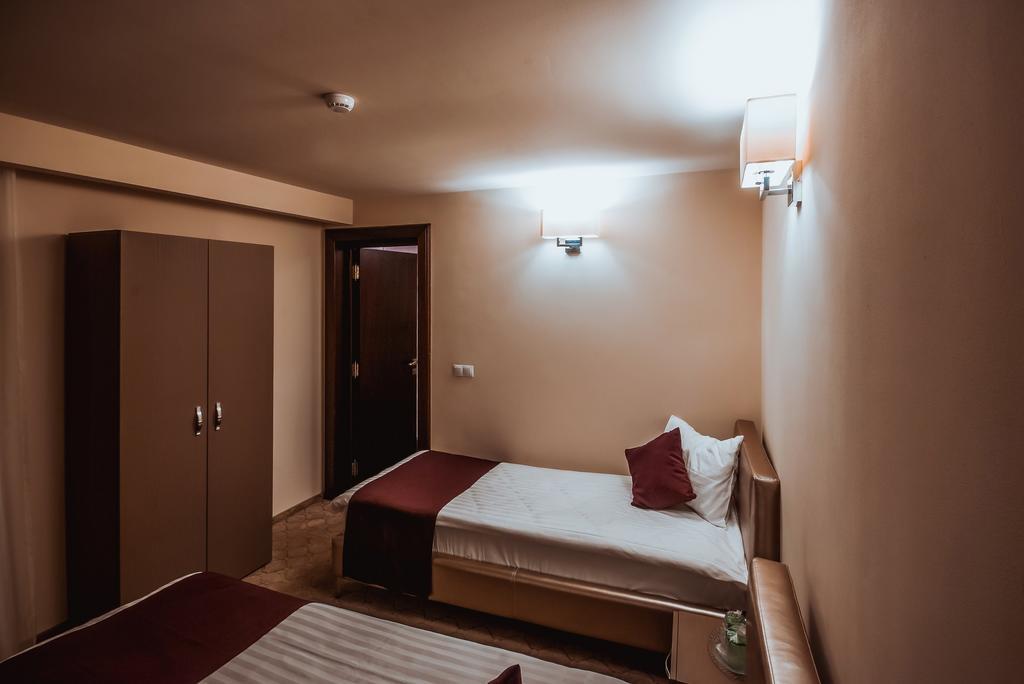 Hotel Pietrele Lui Solomon Braszów Zewnętrze zdjęcie