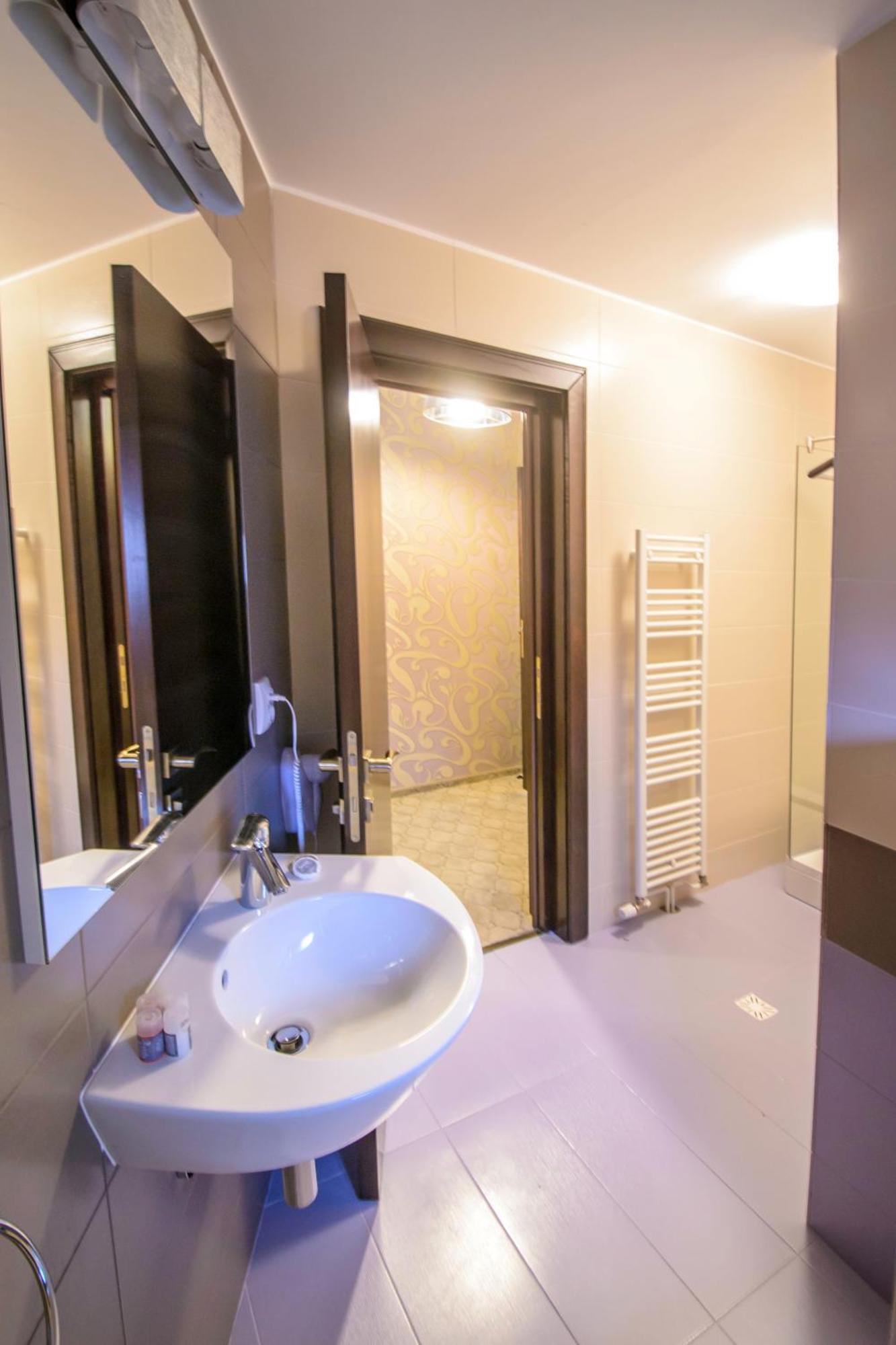 Hotel Pietrele Lui Solomon Braszów Zewnętrze zdjęcie