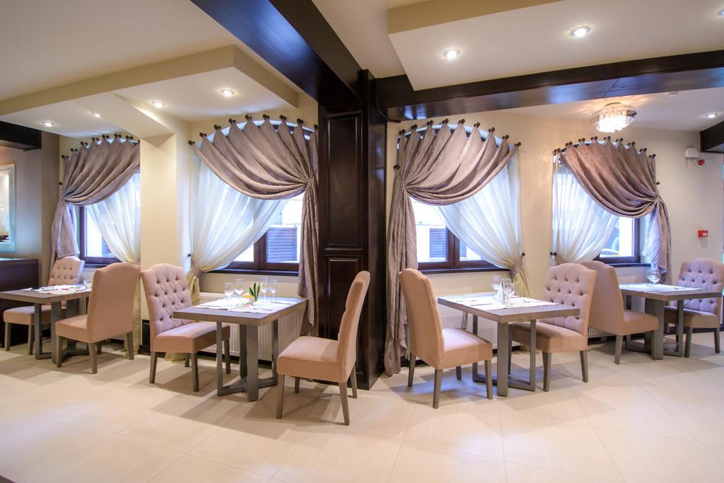 Hotel Pietrele Lui Solomon Braszów Zewnętrze zdjęcie