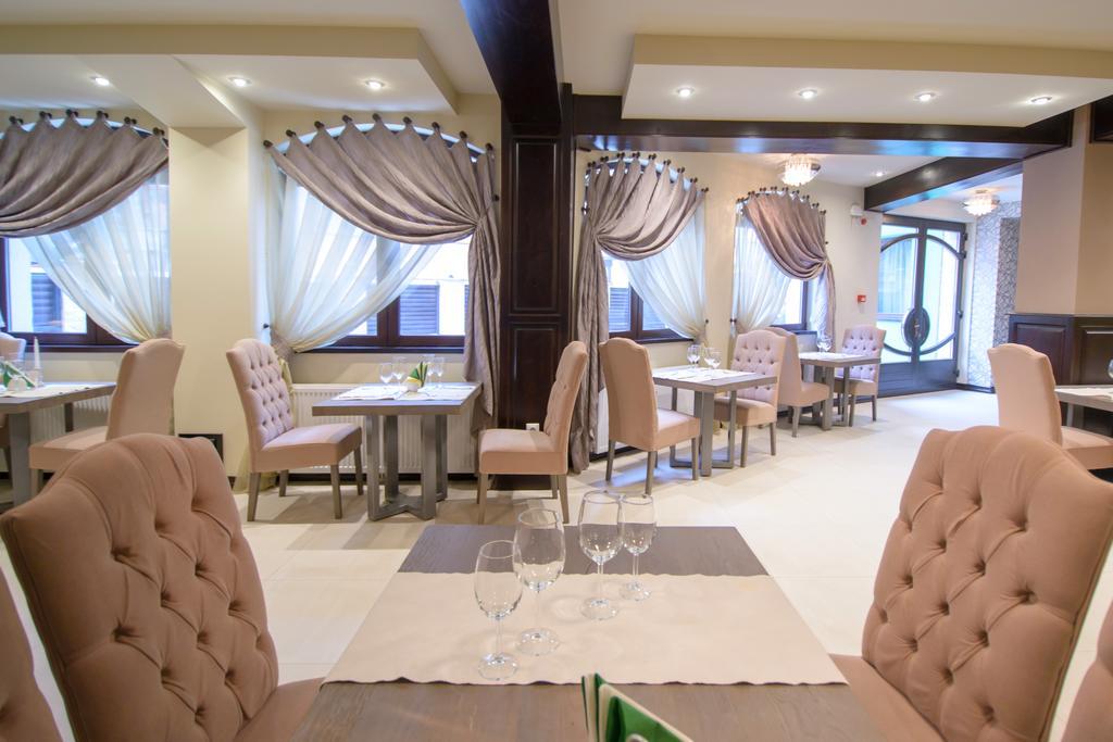 Hotel Pietrele Lui Solomon Braszów Zewnętrze zdjęcie